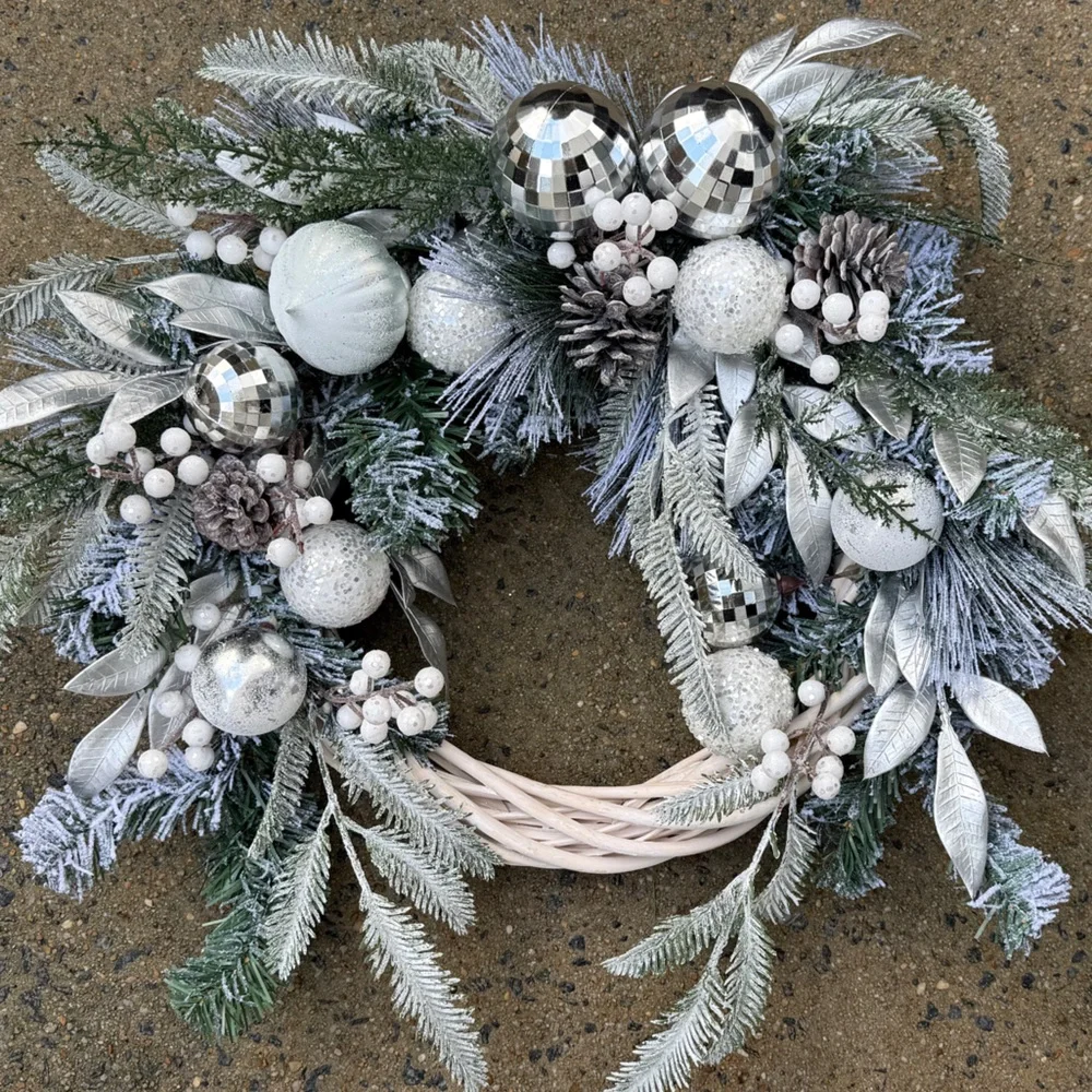 White & Silver Holiday Wreath